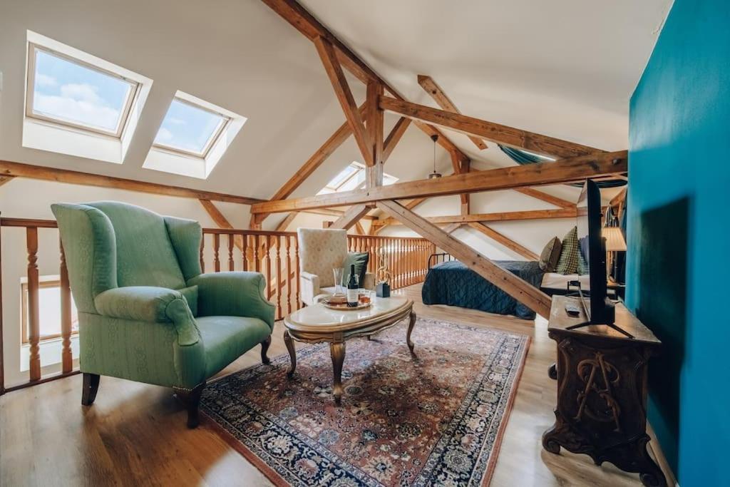 Magnificent Historical Penthouse In The Heart Of Prague Apartment Екстериор снимка