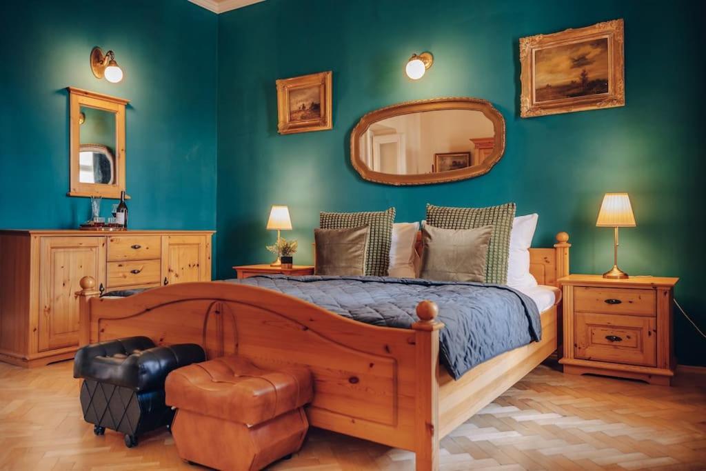 Magnificent Historical Penthouse In The Heart Of Prague Apartment Екстериор снимка
