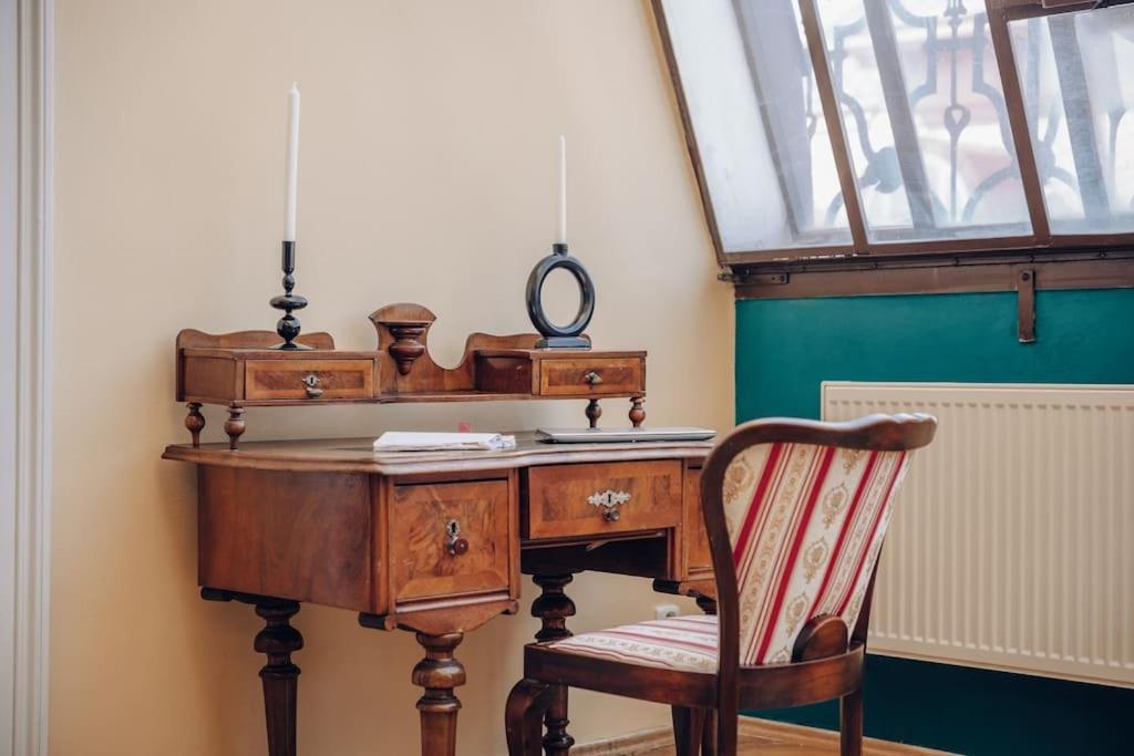 Magnificent Historical Penthouse In The Heart Of Prague Apartment Екстериор снимка