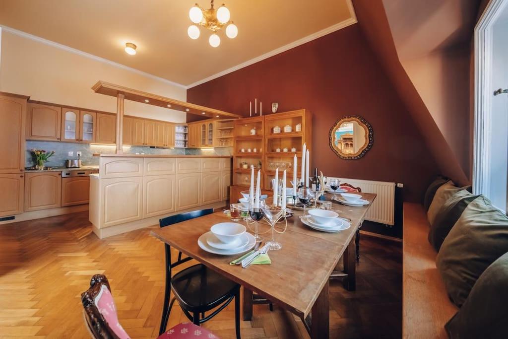 Magnificent Historical Penthouse In The Heart Of Prague Apartment Екстериор снимка