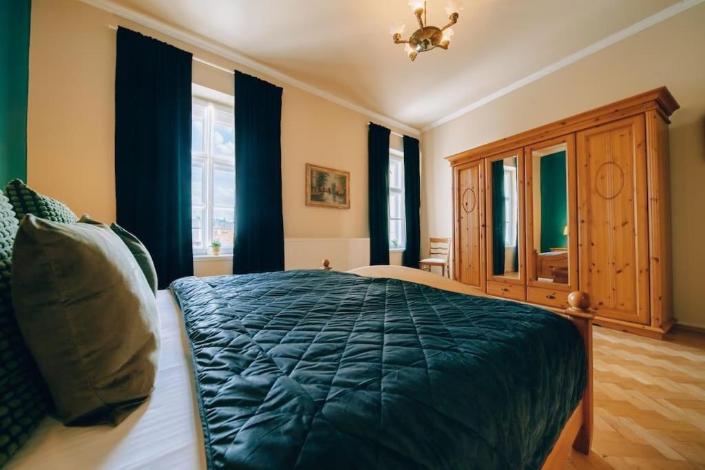 Magnificent Historical Penthouse In The Heart Of Prague Apartment Екстериор снимка