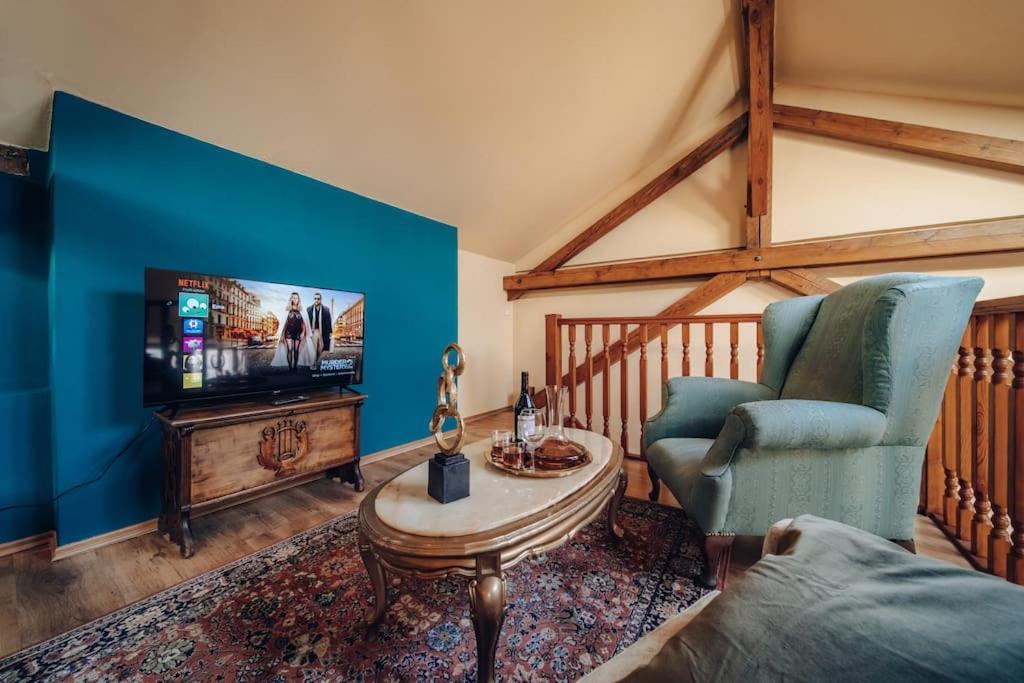 Magnificent Historical Penthouse In The Heart Of Prague Apartment Екстериор снимка